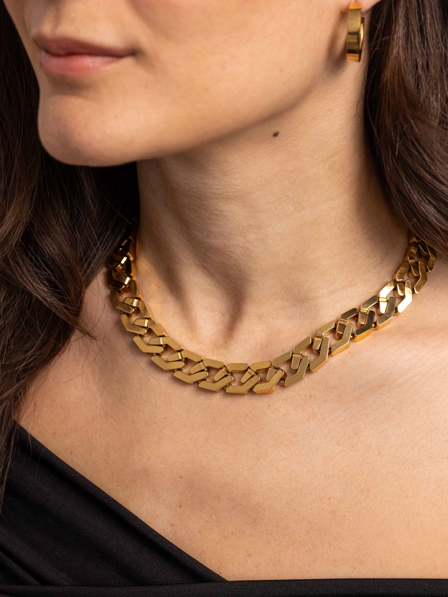 Anisa Sojka Gold Chunky Geometric Necklace