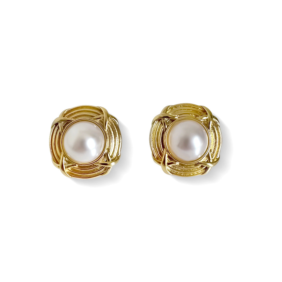 Anisa Sojka Chunky Pearl Earrings
