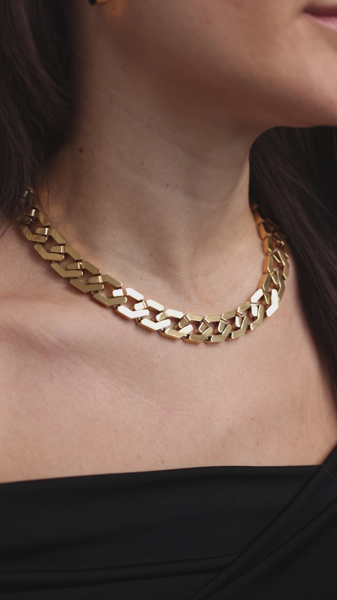 Anisa Sojka Gold Chunky Geometric Necklace