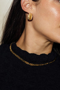 Anisa Sojka Gold Pretzel Chain Link Necklace