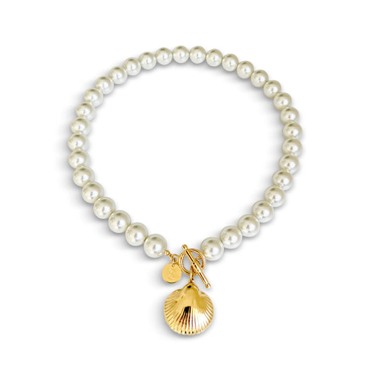 Shell Charm Pearl Necklace Anisa Sojka
