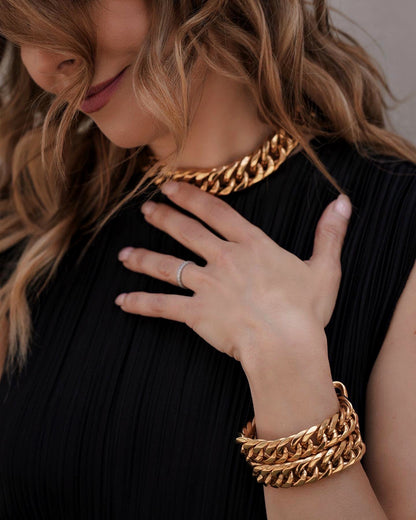 The Gold Juliet Necklace & Bracelet Set